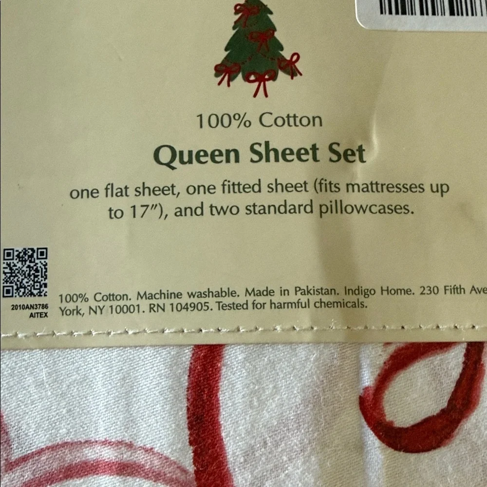 Ruby Ribbon Holiday Queen Sheet Set - Red and White